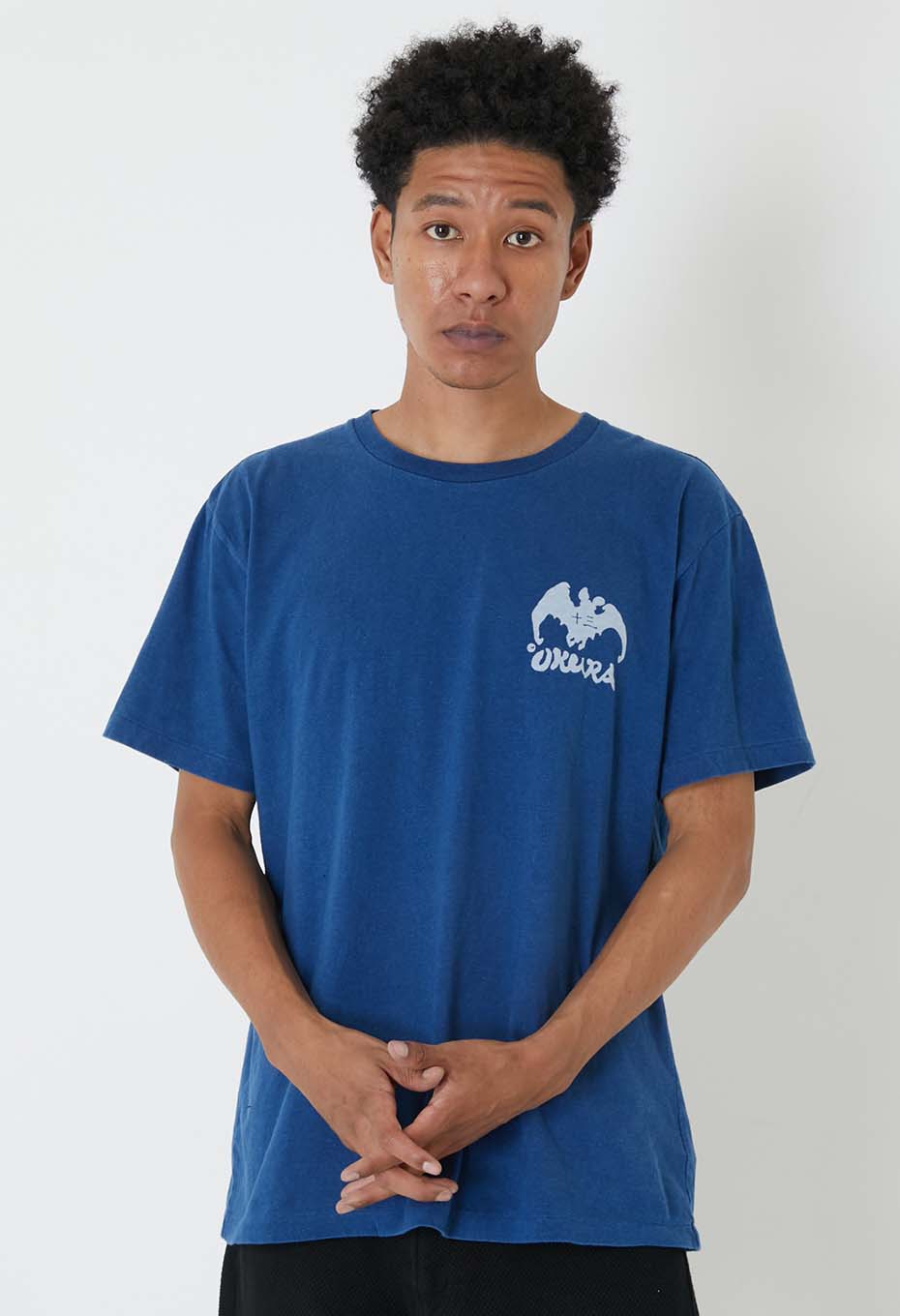 Clear appearance Bassenback print indigo T-shirt - INDIGO