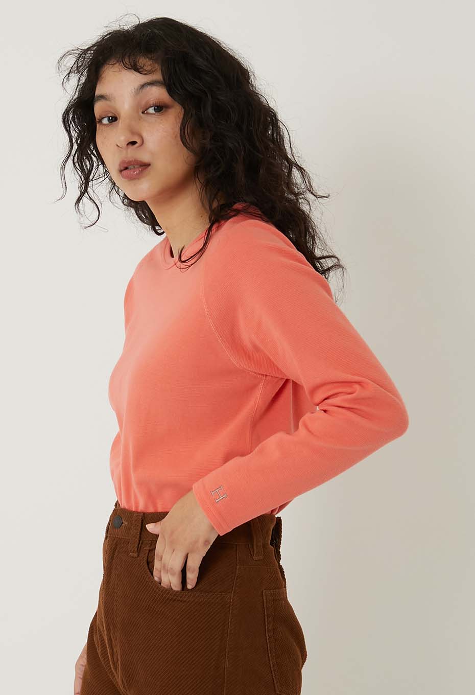 ストレッチフライス リラックスフィット LS Tシャツ ウィメンズ - DARK ORANGE