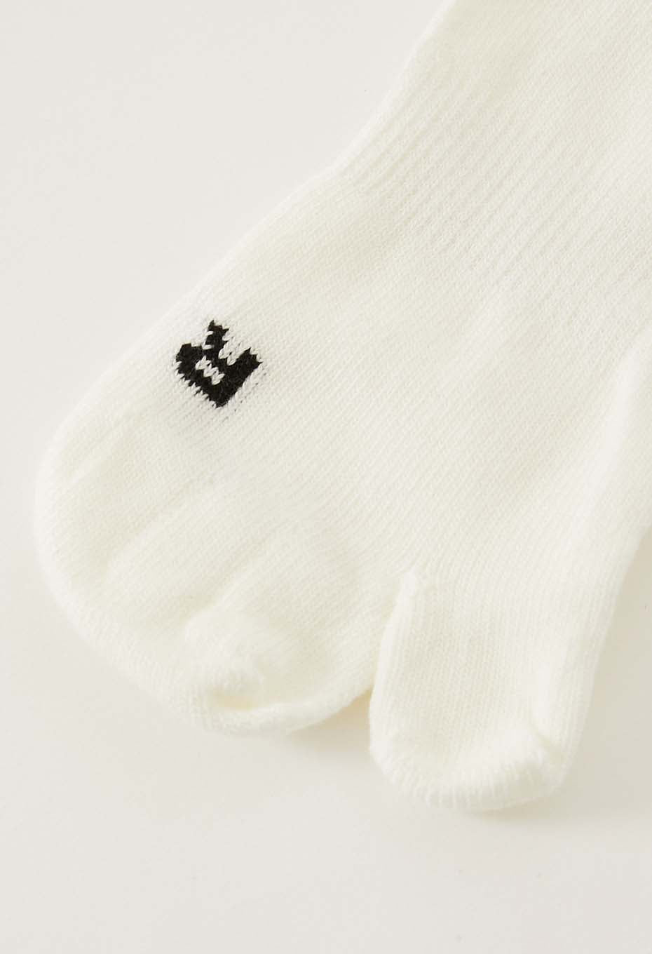 OKURA Invisible Five Toe Socks Tabi Ankle Socks - WHITE