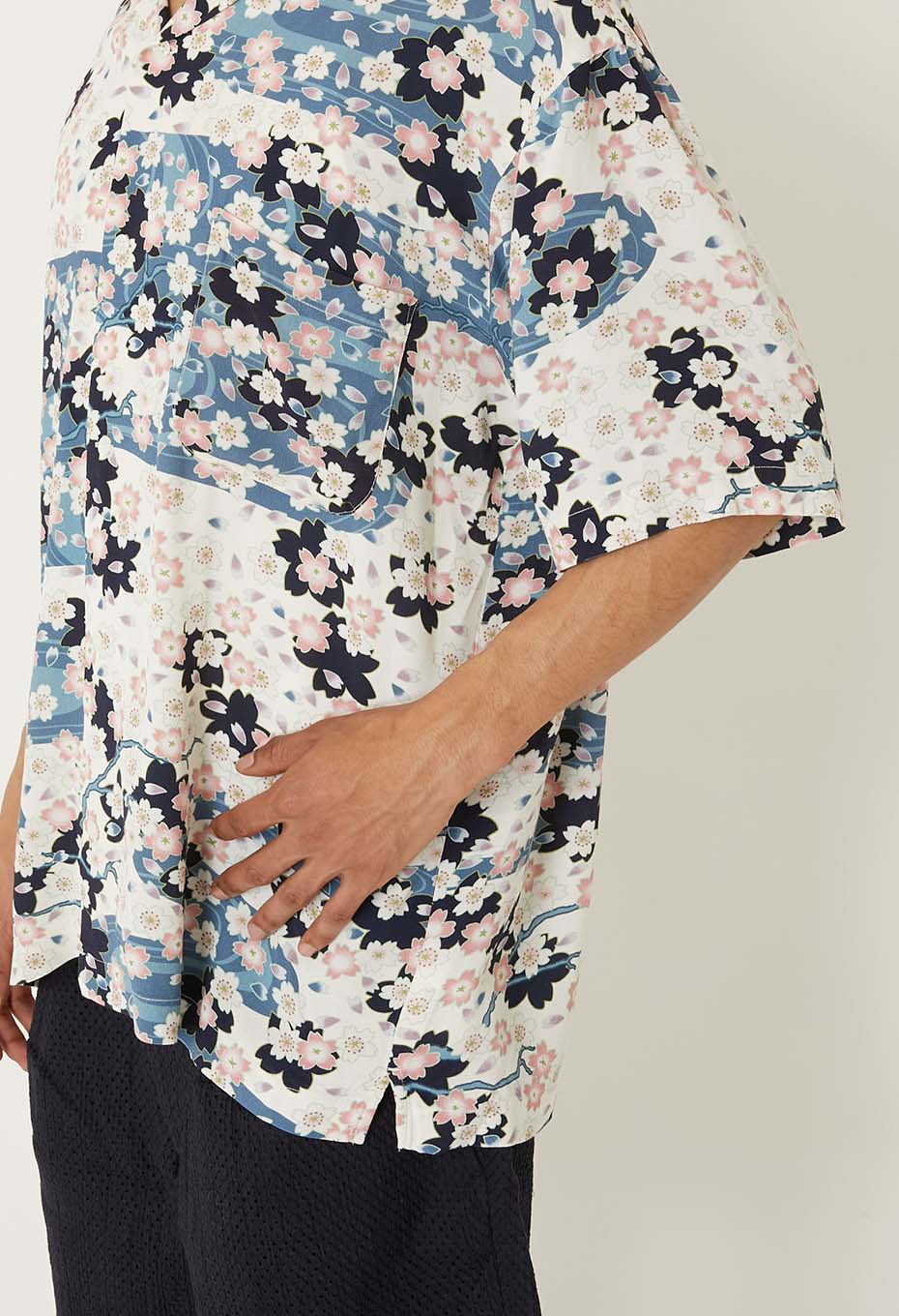 Sakura Nagare short sleeve shirt - WHITE
